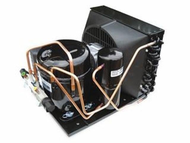 Verflüssigungssatz Tecumseh Tecumseh / L'Unite AE 4440YH R134a 220-240V 50Hz ohne Sammler 