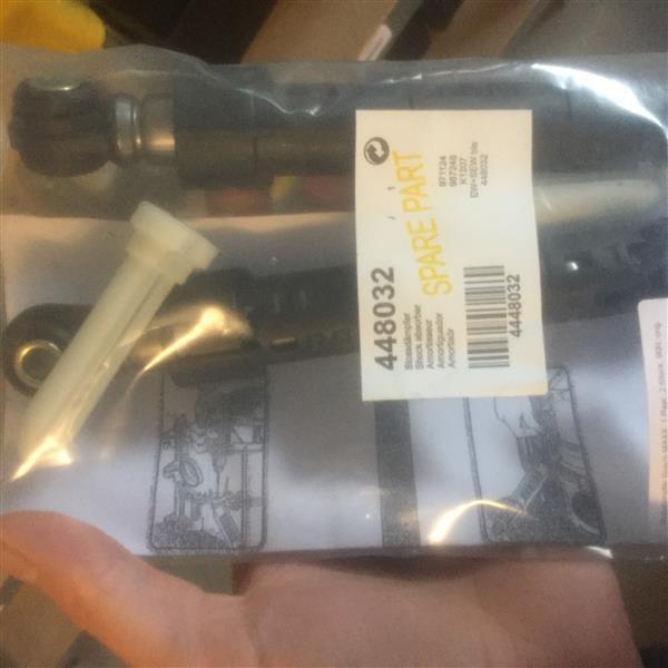 Stoßdämpfer Bosch MAXX, 1 Paar, 2 Stück, 90N, orig. Nummer 448032