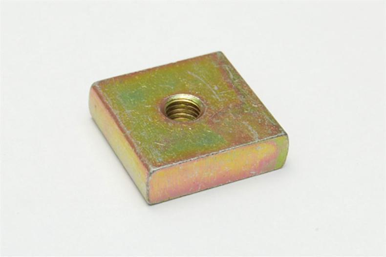 Einsatzstück Omega-Aufhängeprofil M10 - 40x40x12 mm