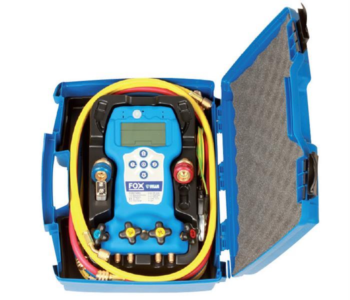 Digitale 4-Wege Monteurhilfe im Plastikkoffer mit 2 Sonden TK109, 2 flexible Schläuche WSS/4-4/60, 2 flexible Schläuche WSA/4-6/60 und 2 Kuppler WIGAM FOX-500