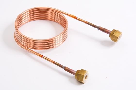 Druckausgleichsleitung / Kapillarrohr mit Überwurfmutter 1/4" SAE, L = 1,5 m x 2,5 mm, mit Ventildrücker