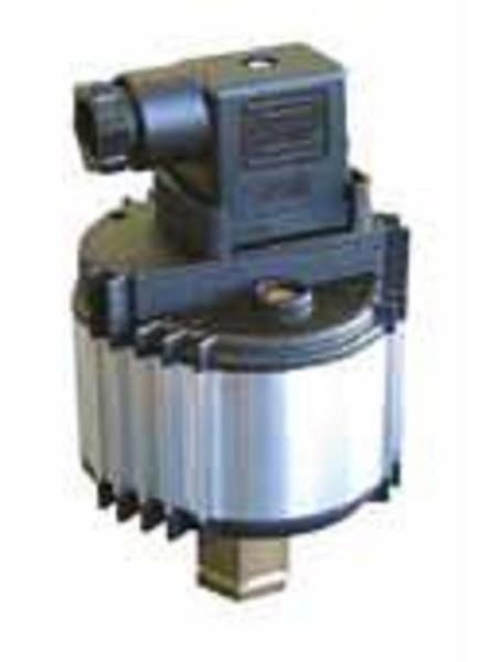 Drehzahlregler Johnson-Controls P215 RM-9703, druckgesteuert, Abschaltung bei Min-Druck, 5 bis 15 bar, Aussengewinde